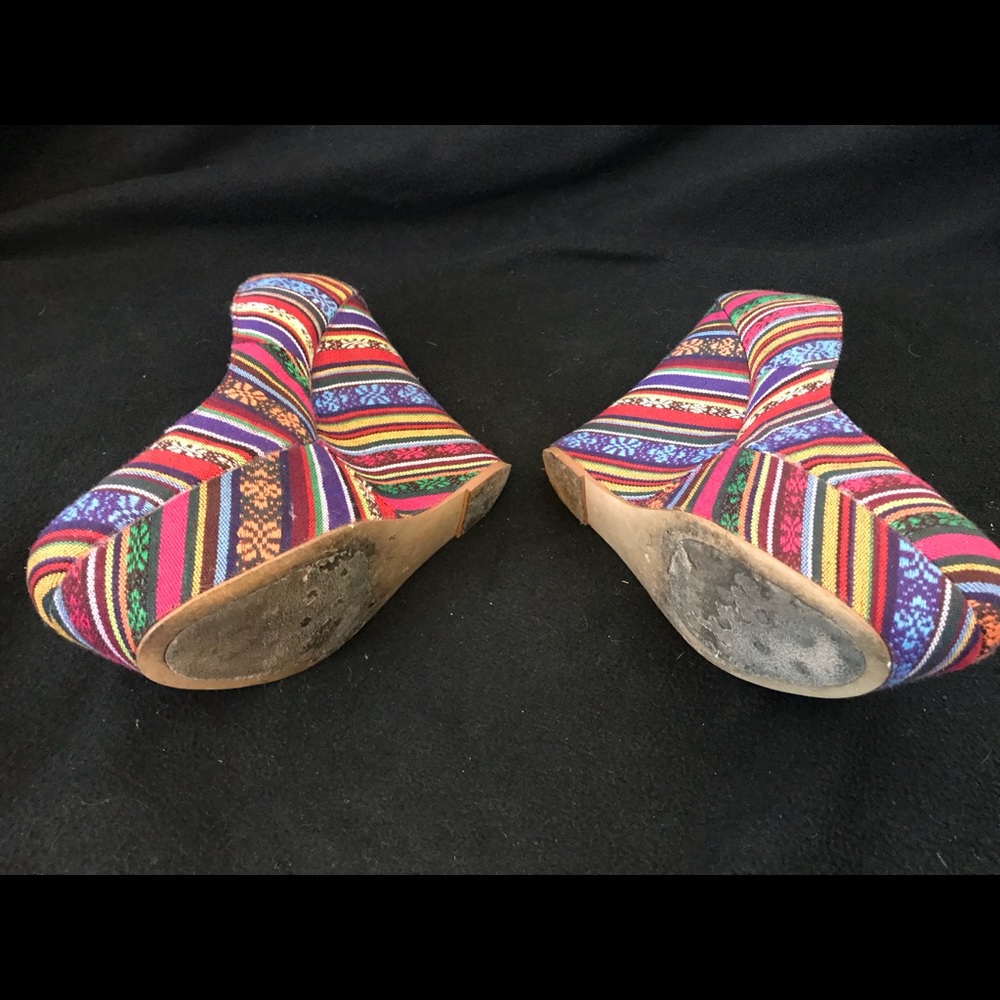 Steve Madden Patterned Wedges - Picture 3 of 4